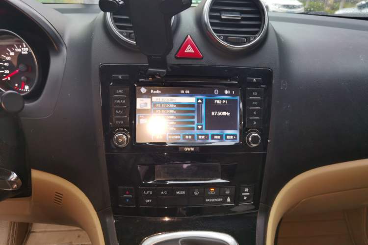 Used Haval H6 2011 2.0L Manual Two-Wheel-Drive Prestige Version Audio And AC Panel