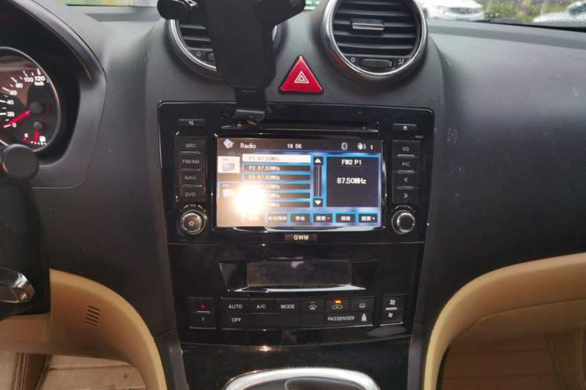 Used Haval H6 2011 2.0L Manual Two-Wheel-Drive Prestige Version Audio And AC Panel