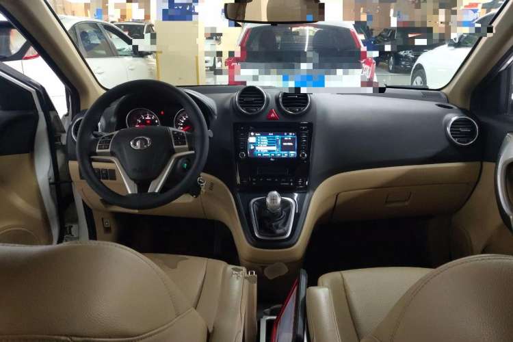Used Haval H6 2011 2.0L Manual Two-Wheel Drive Elite Version Center Console