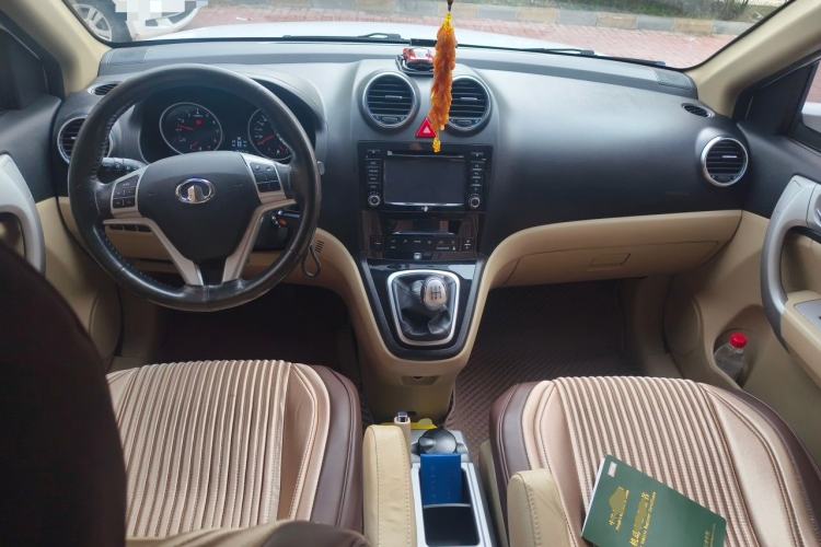 Used Haval H6 2011 2.0L Manual Two-Wheel Drive Elite Version Center Console