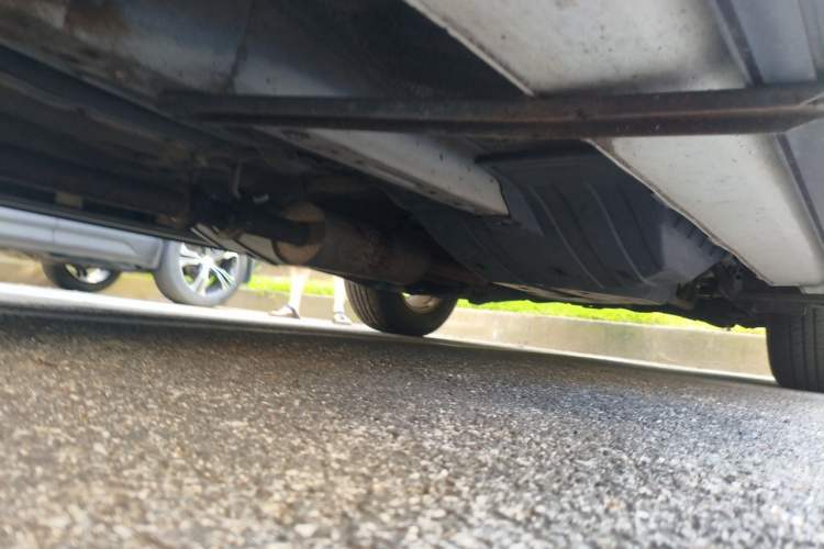 Used Haval H6 2011 2.0L Manual Two-Wheel Drive Elite Version Chassis Front Left
