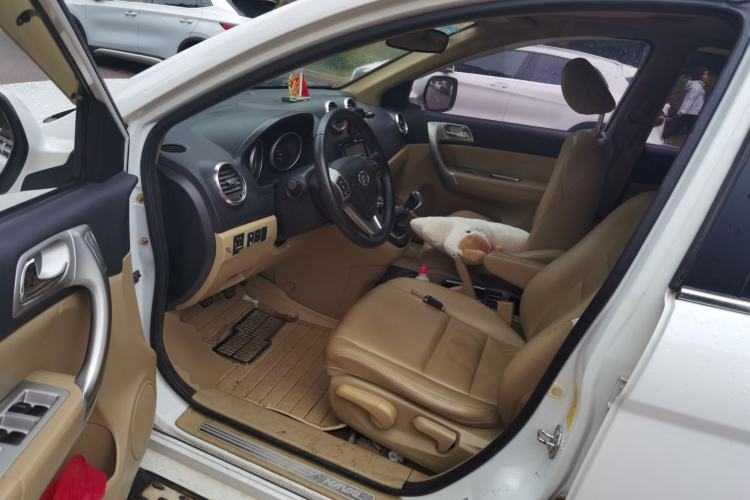 Used Haval H6 2011 2.0L Manual Two-Wheel-Drive Prestige Version Driver Seat