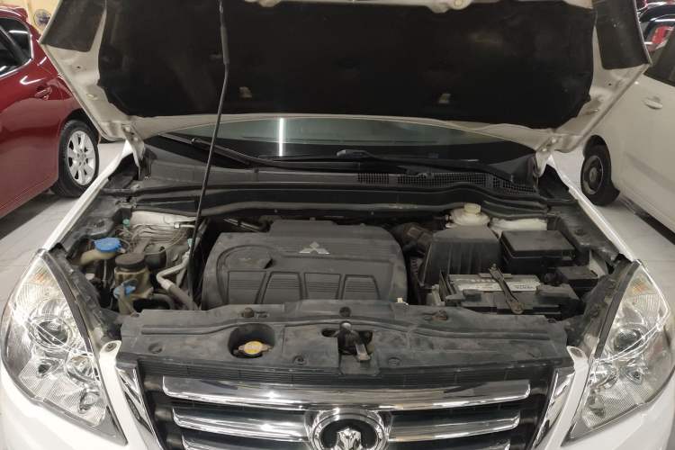 Used Haval H6 2011 2.0L Manual Two-Wheel Drive Elite Version Engine Bay