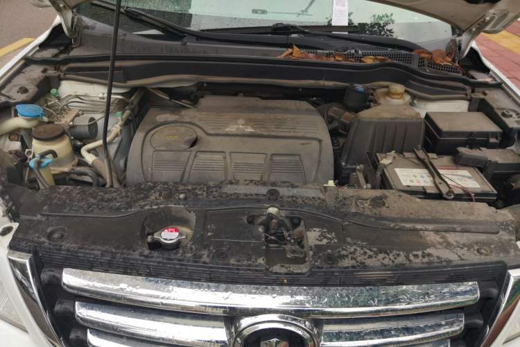 Used Haval H6 2011 2.0L Manual Two-Wheel-Drive Prestige Version Engine Bay