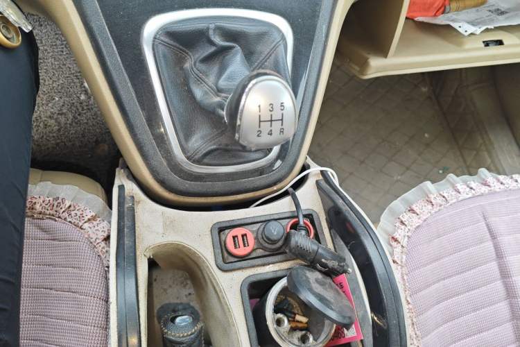 Used Haval H6 2011 2.0L Manual Two-Wheel Drive Urban Version Gear Lever