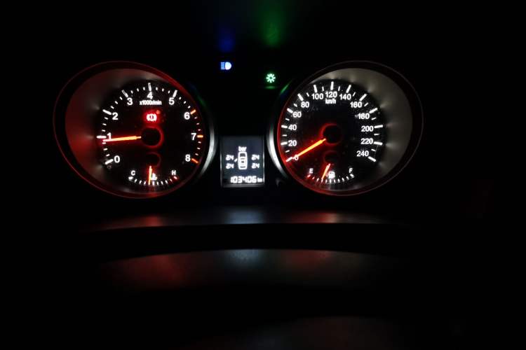Used Haval H6 2011 2.0L Manual Two-Wheel Drive Elite Version Instrument Cluster