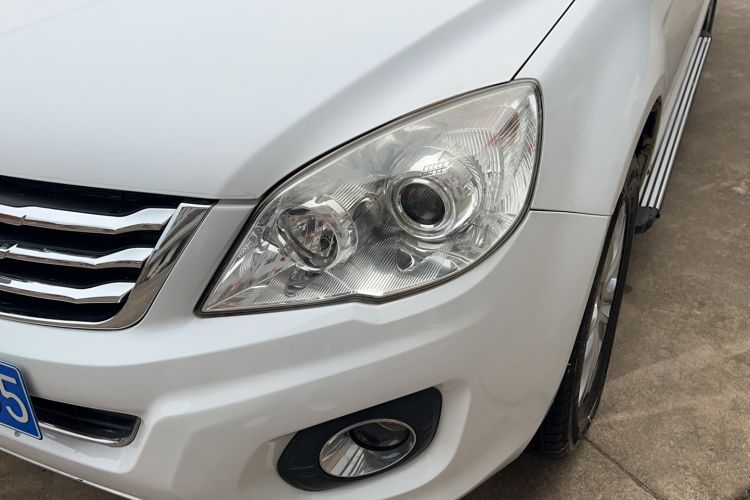 Used Haval H6 2011 2.0L Manual Two-Wheel-Drive Prestige Version Left Front Headlight