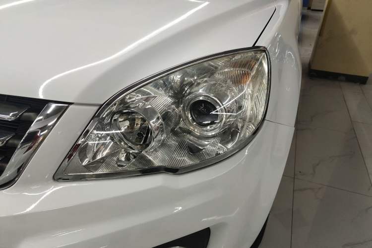 Used Haval H6 2011 2.0L Manual Two-Wheel Drive Elite Version Left Front Headlight