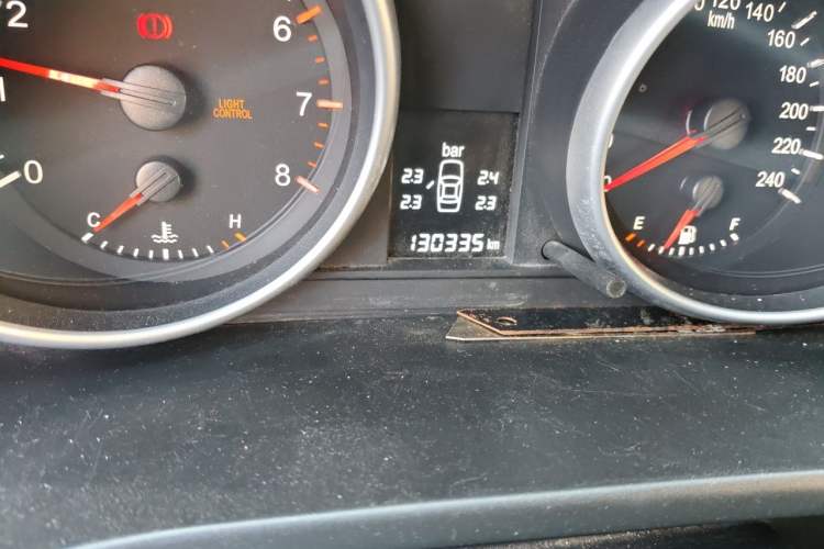 Used Haval H6 2011 2.0L Manual Two-Wheel-Drive Prestige Version Odometer Close Up