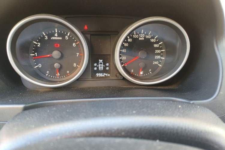Used Haval H6 2011 2.0L Manual Two-Wheel Drive Elite Version Odometer Close Up