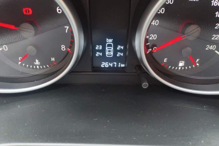 Used Haval H6 2011 2.0L Manual Two-Wheel Drive Elite Version Odometer Close Up
