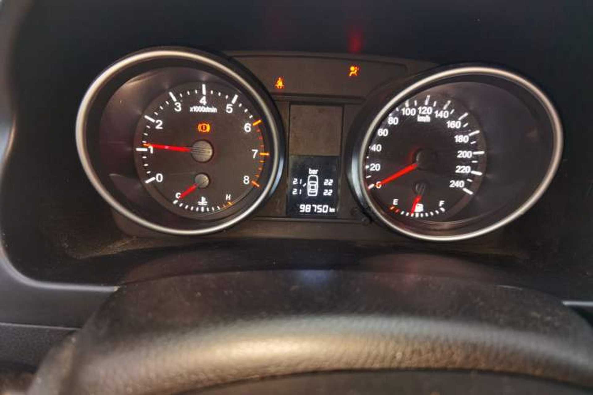 Used Haval H6 2011 2.0L Manual Two-Wheel-Drive Prestige Version Odometer Close Up