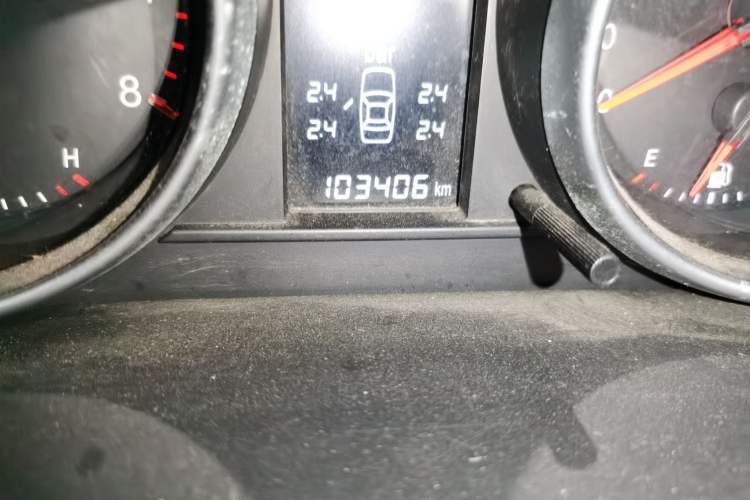 Used Haval H6 2011 2.0L Manual Two-Wheel Drive Elite Version Odometer Close Up