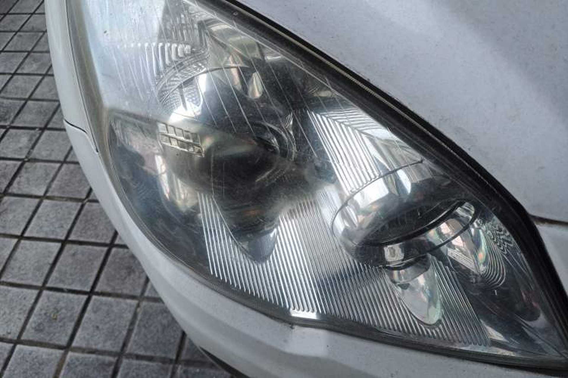 Used Haval H6 2011 2.0L Manual Two-Wheel-Drive Prestige Version Right Front Headlight
