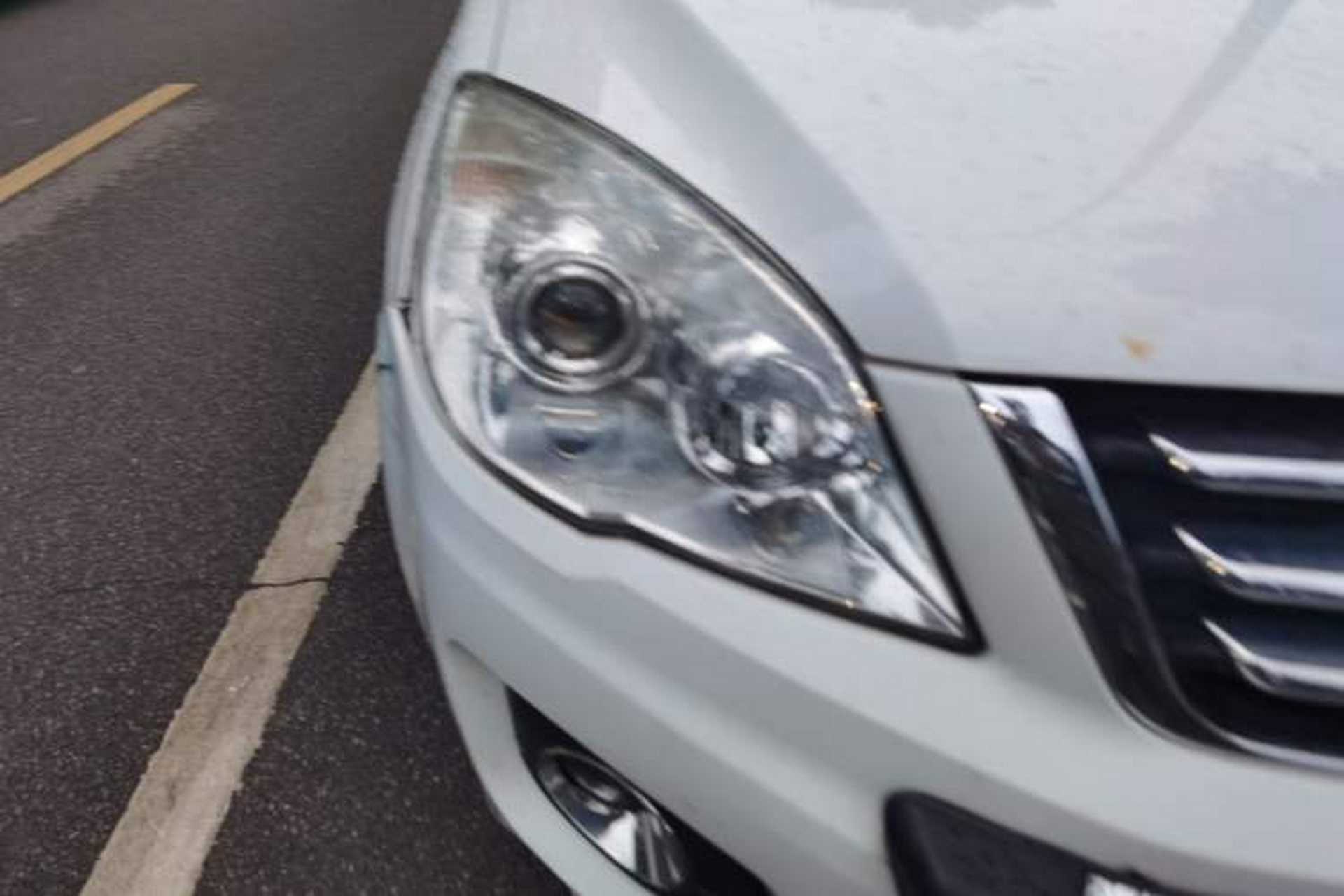 Used Haval H6 2011 2.0L Manual Two-Wheel-Drive Prestige Version Right Front Headlight