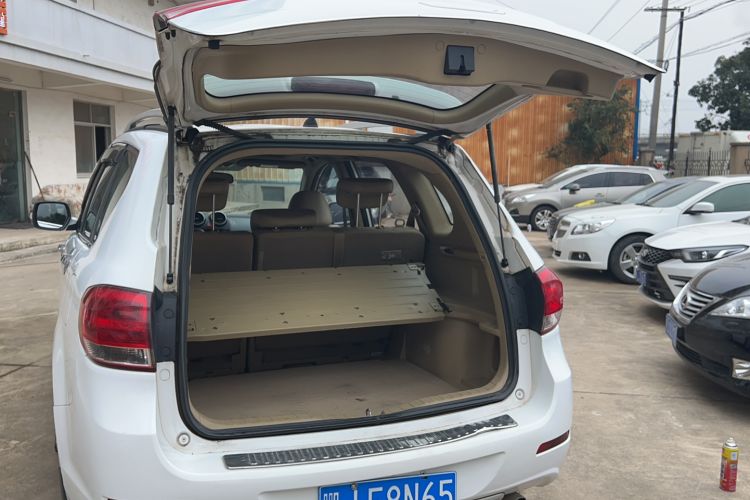 Used Haval H6 2011 2.0L Manual Two-Wheel-Drive Prestige Version Trunk