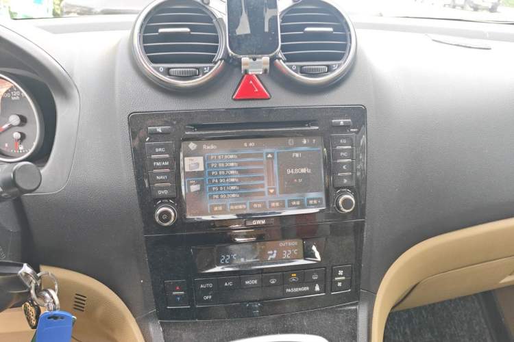 Used Haval H6 2012 1.5T Manual Two-Wheel Drive Elite Model Audio And AC Panel
