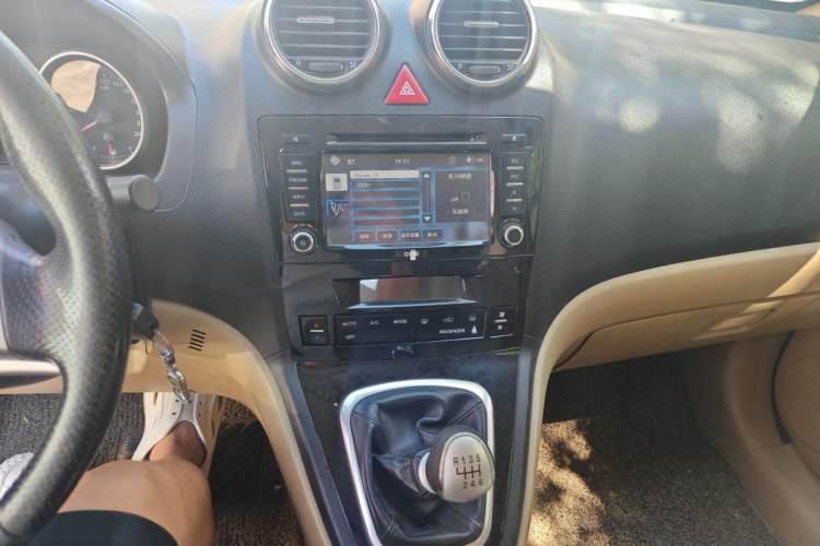 Used Haval H6 2012 1.5T Manual Two-Wheel Drive Prestige Version Audio And AC Panel