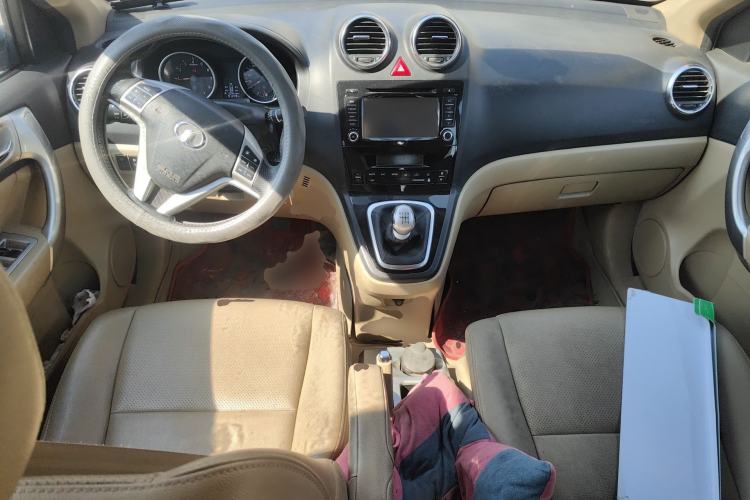 Used Haval H6 2012 1.5T Manual Two-Wheel Drive Urban Version Center Console