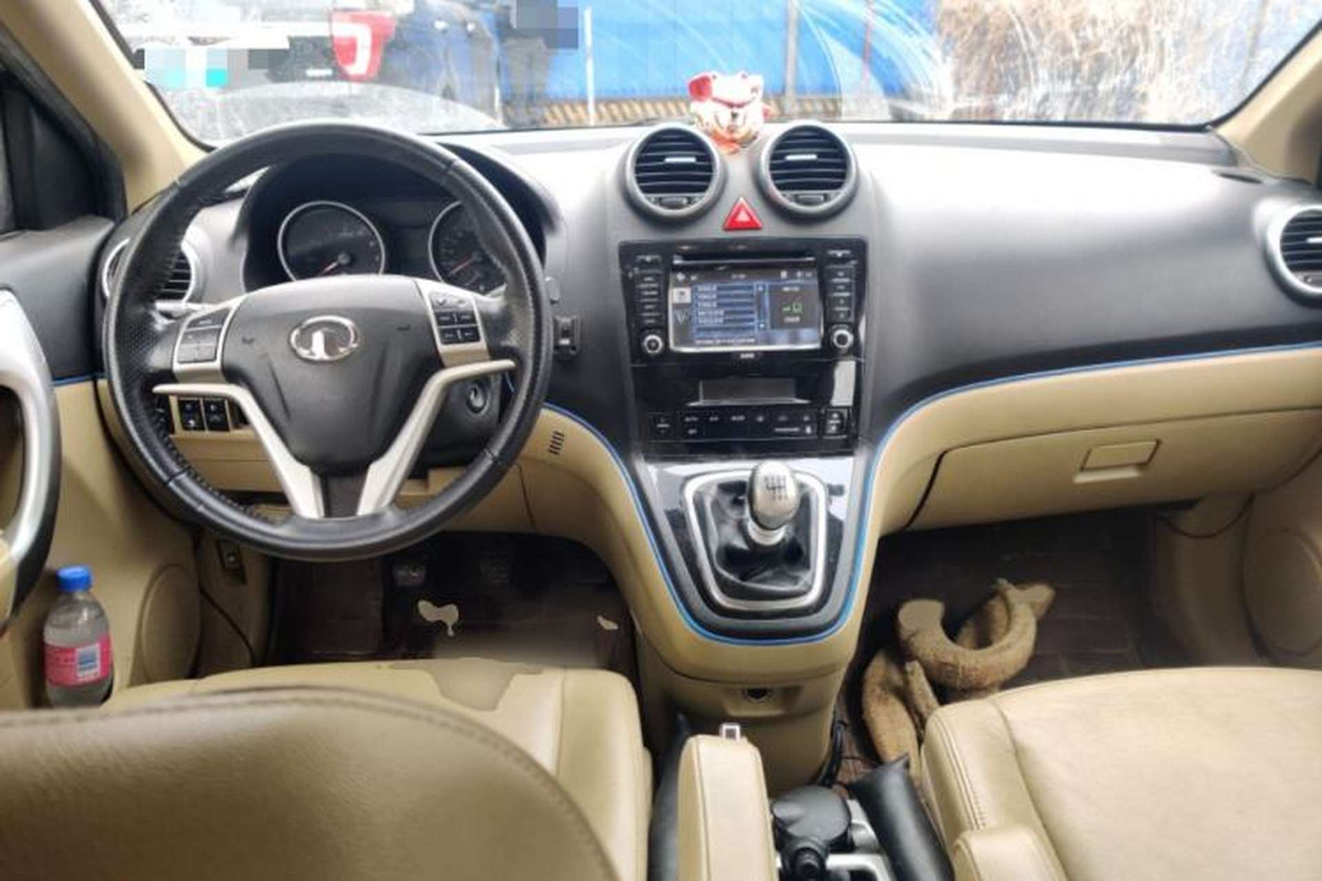 Used Haval H6 2012 1.5T Manual Two-Wheel Drive Prestige Version Center Console