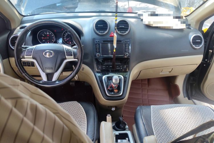 Used Haval H6 2012 1.5T Manual Two-Wheel Drive Elite Model Center Console