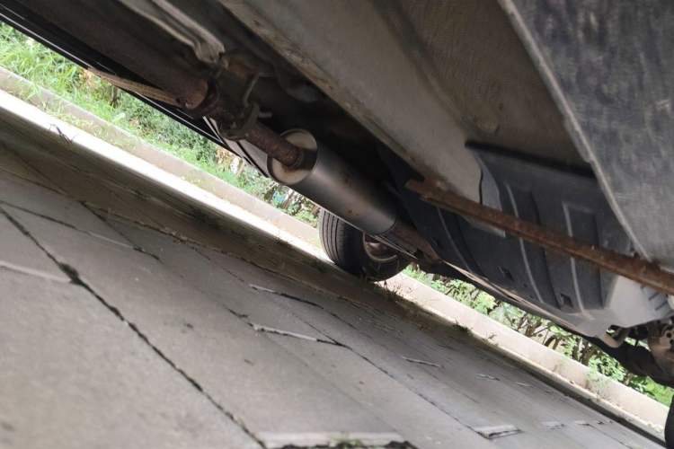 Used Haval H6 2012 2.4L Automatic Two-Wheel Drive Elite Version Chassis Front Left