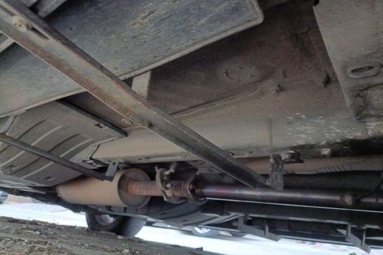 Used Haval H6 2012 2.4L Automatic Two-Wheel Drive Prestige Version Chassis Front Right