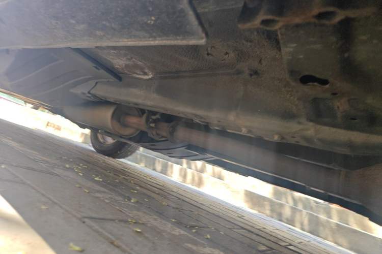 Used Haval H6 2012 1.5T Manual Two-Wheel Drive Prestige Version Chassis Front Right