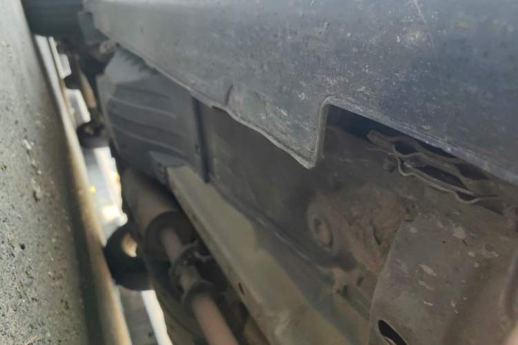 Used Haval H6 2012 2.4L Automatic Two-Wheel Drive Elite Version Chassis Front Right