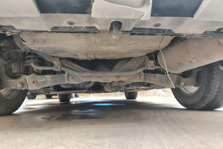 Used Haval H6 2012 1.5T Manual Two-Wheel Drive Prestige Version Chassis Rear