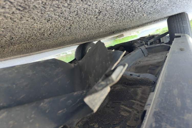 Used Haval H6 2012 2.4L Automatic Two-Wheel Drive Prestige Version Chassis Rear Left