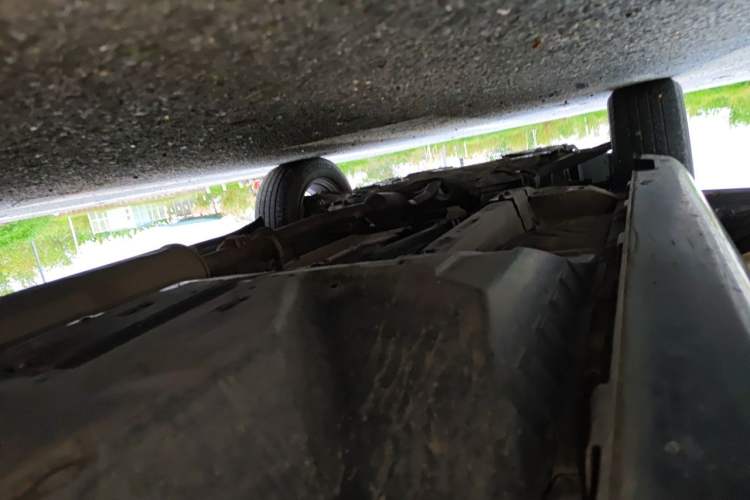 Used Haval H6 2012 2.4L Automatic Two-Wheel Drive Elite Version Chassis Rear Left