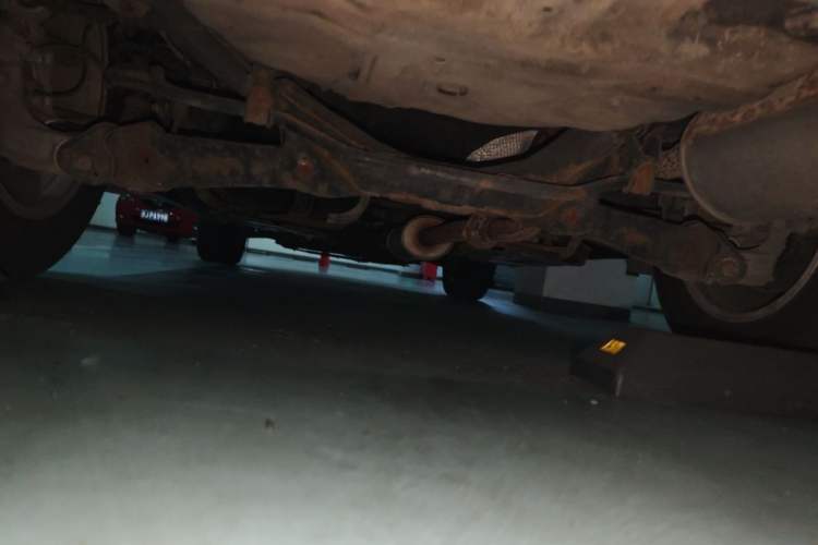 Used Haval H6 2012 2.4L Automatic Two-Wheel Drive Prestige Version Chassis Rear