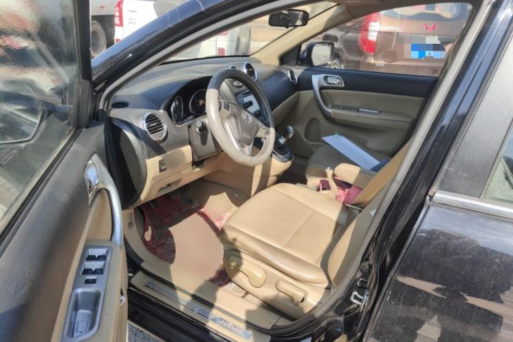 Used Haval H6 2012 1.5T Manual Two-Wheel Drive Urban Version Driver Seat