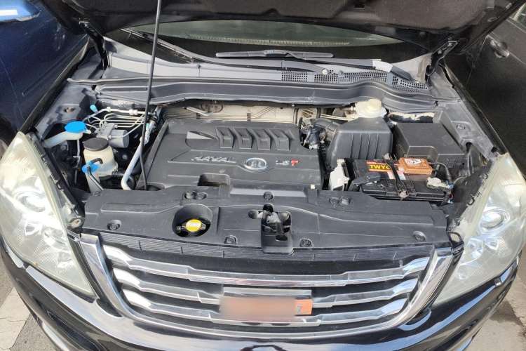 Used Haval H6 2012 1.5T Manual Two-Wheel Drive Prestige Version Engine Bay