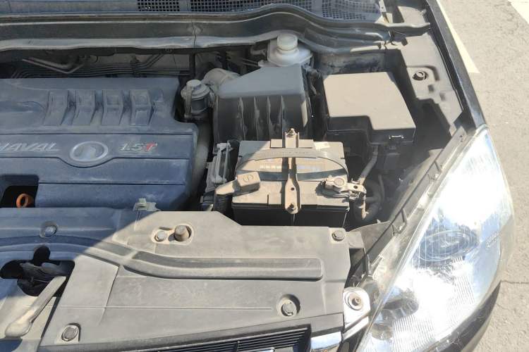 Used Haval H6 2012 1.5T Manual Two-Wheel Drive Urban Version Engine Bay Left