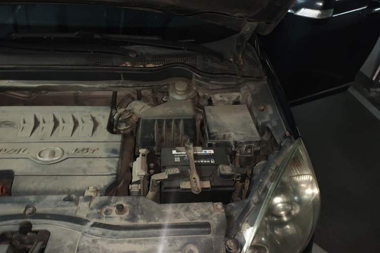 Used Haval H6 2012 1.5T Manual Two-Wheel Drive Elite Model Engine Bay Left