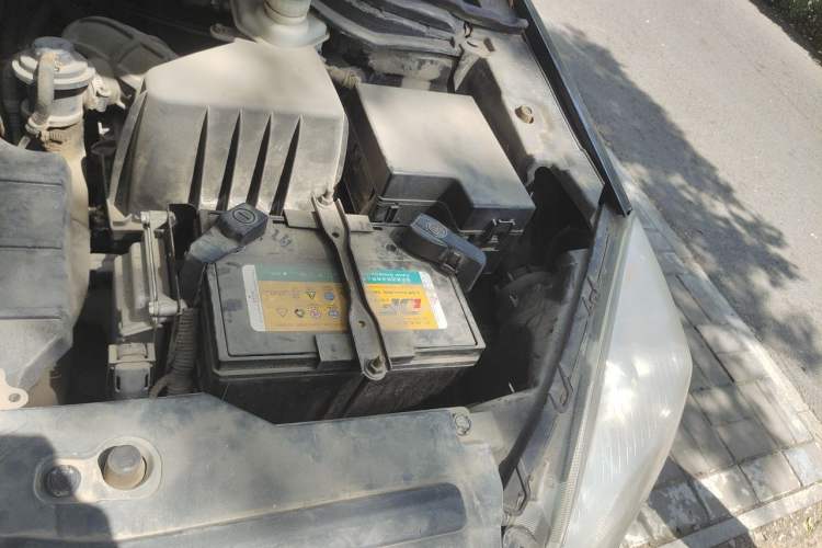 Used Haval H6 2012 1.5T Manual Two-Wheel Drive Prestige Version Engine Bay Left