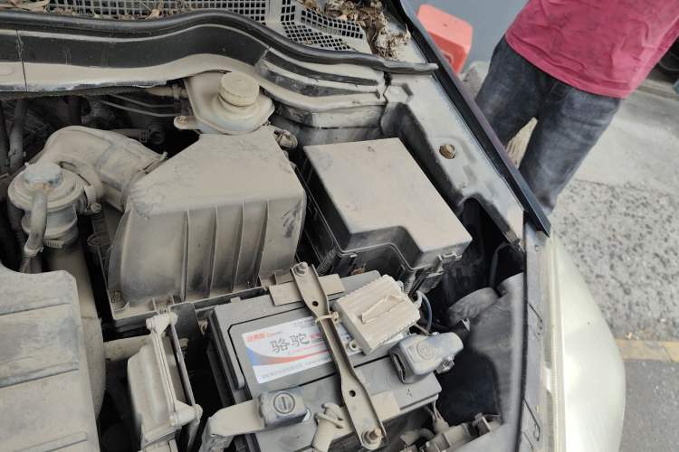 Used Haval H6 2012 1.5T Manual Two-Wheel Drive Elite Model Engine Bay Left