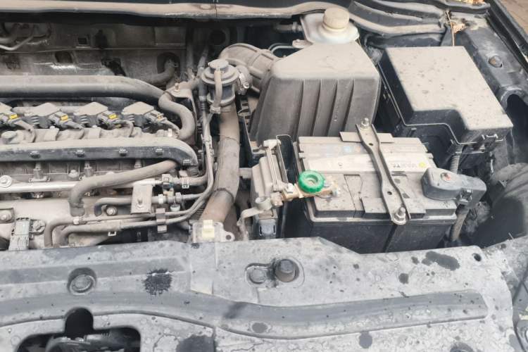 Used Haval H6 2012 1.5T Manual Two-Wheel Drive Elite Model Engine Bay Left