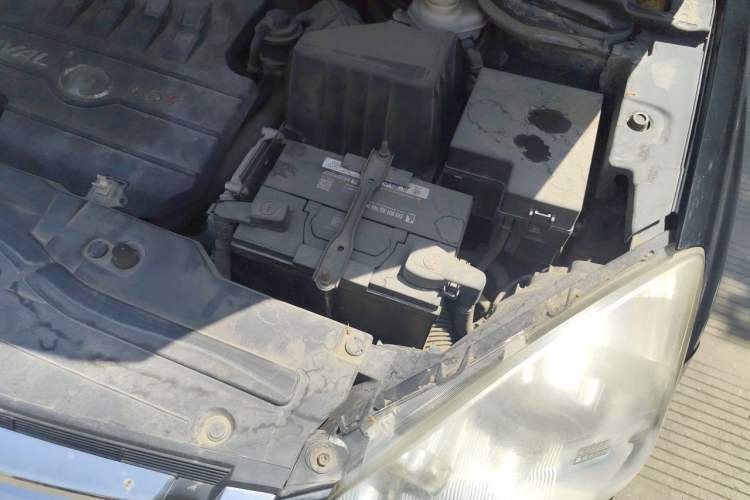 Used Haval H6 2012 1.5T Manual Two-Wheel Drive Elite Model Engine Bay Left