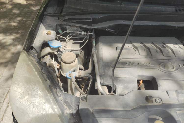 Used Haval H6 2012 1.5T Manual Two-Wheel Drive Prestige Version Engine Bay Right