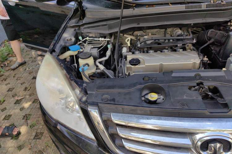 Used Haval H6 2012 2.4L Automatic Two-Wheel Drive Prestige Version Engine Bay Right