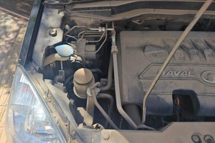 Used Haval H6 2012 1.5T Manual Two-Wheel Drive Prestige Version Engine Bay Right