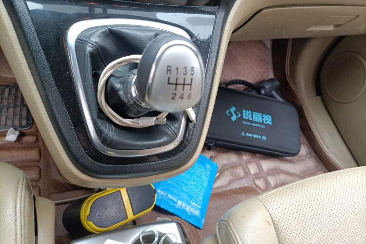 Used Haval H6 2012 1.5T Manual Two-Wheel Drive Elite Model Gear Lever