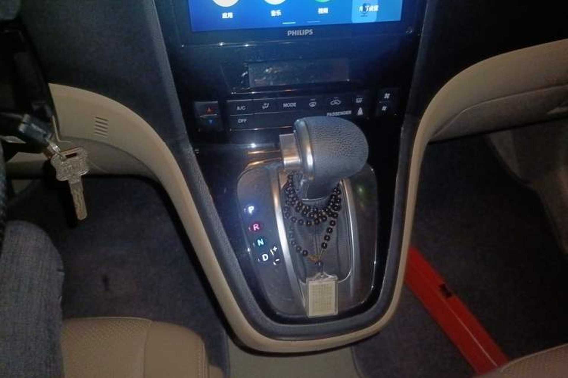 Used Haval H6 2012 2.4L Automatic Two-Wheel Drive Elite Version Gear Lever