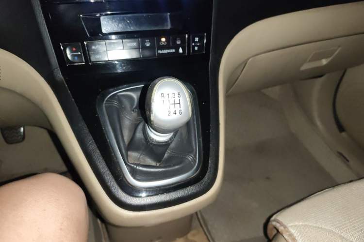 Used Haval H6 2012 1.5T Manual Two-Wheel Drive Elite Model Gear Lever