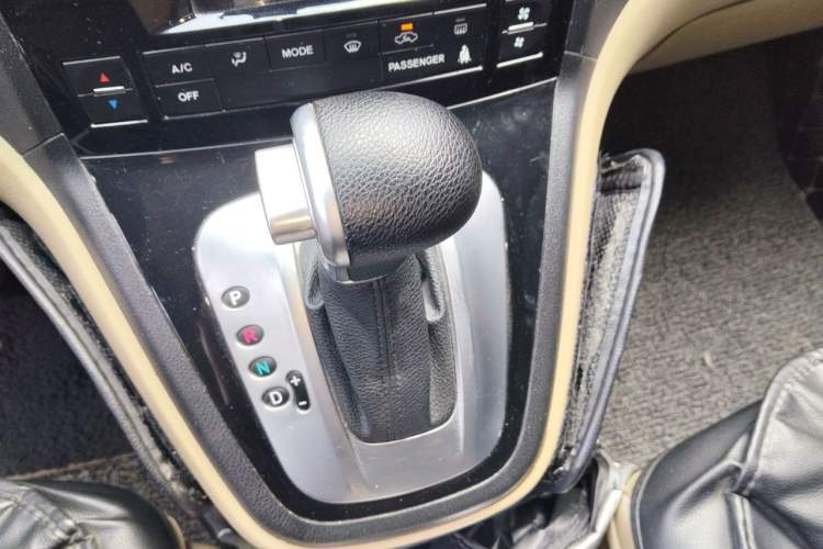 Used Haval H6 2012 2.4L Automatic Two-Wheel Drive Elite Version Gear Lever