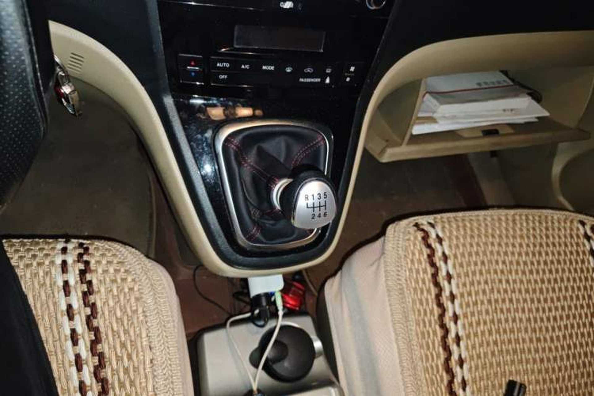 Used Haval H6 2012 1.5T Manual Two-Wheel Drive Urban Version Gear Lever