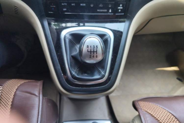 Used Haval H6 2012 1.5T Manual Two-Wheel Drive Elite Model Gear Lever